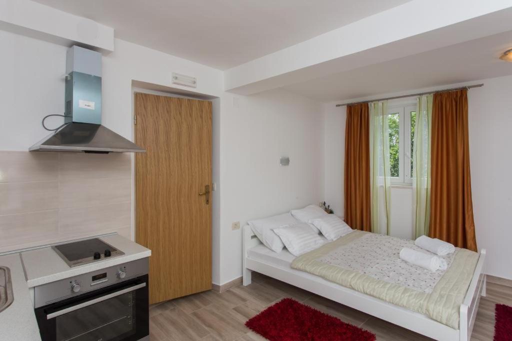 Apartments Anka ตริสเตโน ภายนอก รูปภาพ